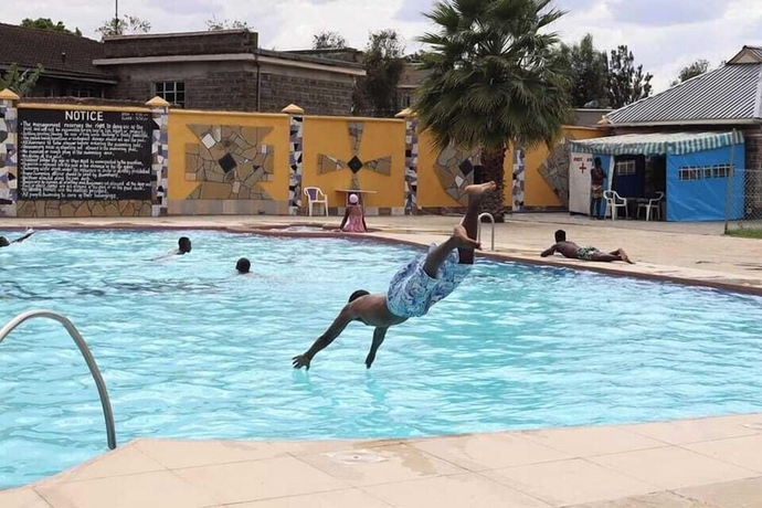 Imagen de la piscina del Hotel Kunste Nakuru. Foto 16