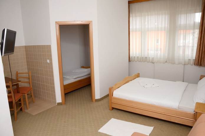 Imagen de la habitación del Hotel Kupres. Foto 12