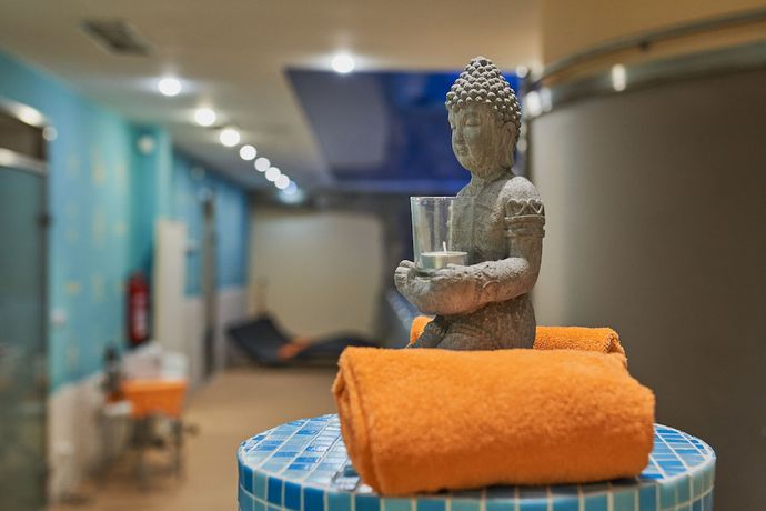 Imagen de la piscina del Hotel KurBrussel. Foto 19