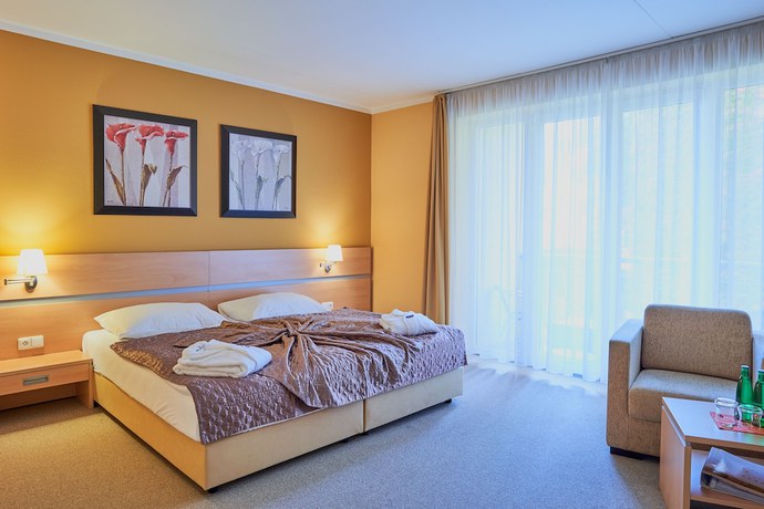 Imagen de la habitación del Hotel KurBrussel. Foto 3