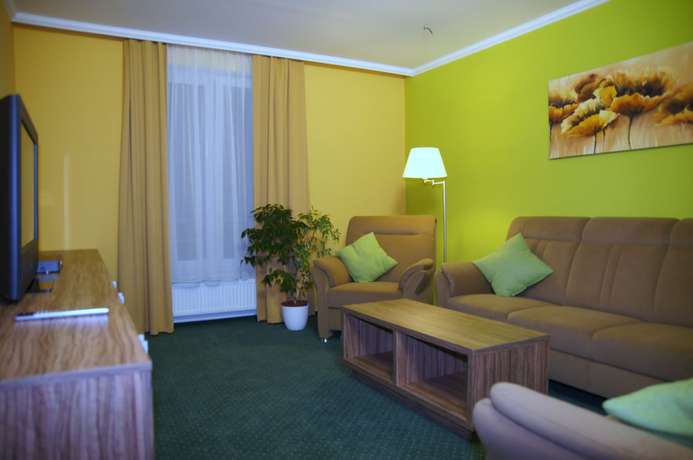 Imagen de la habitación del Hotel KurBrussel. Foto 6