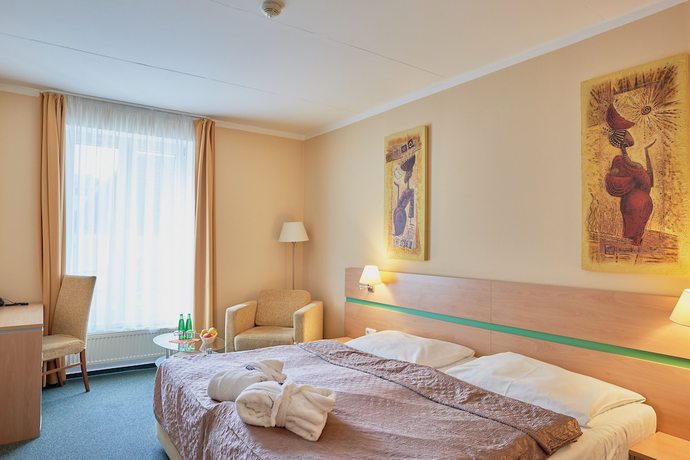 Imagen de la habitación del Hotel KurBrussel. Foto 9