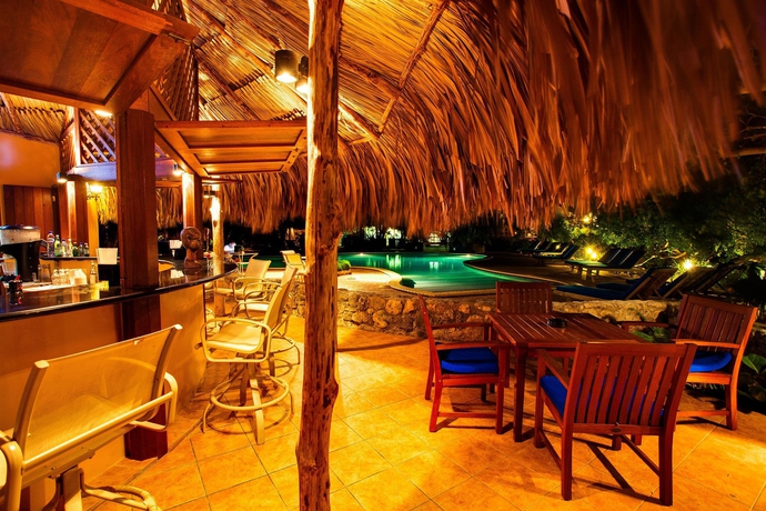 Imagen del bar/restaurante del Hotel Kura Hulanda Lodge and Beach Club. Foto 4