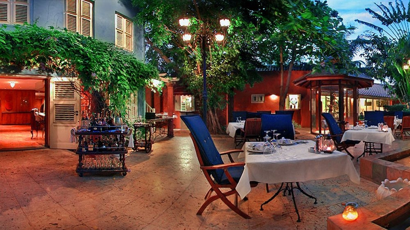 Imagen del bar/restaurante del Hotel Kura Hulanda Village & Spa. Foto 4