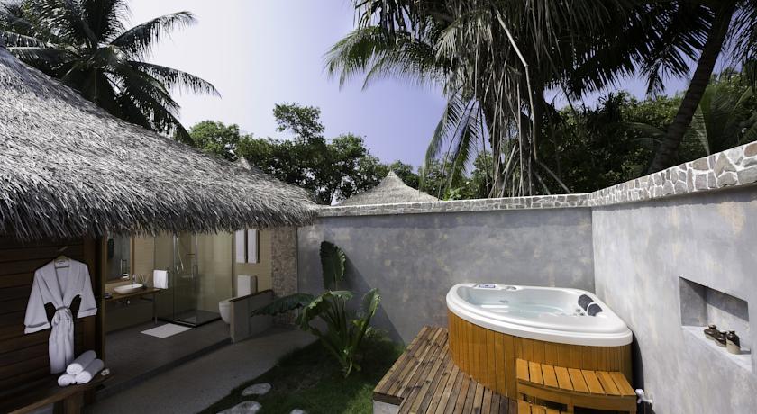 Imagen de la habitación del Hotel Kuramathi Maldives. Foto 10