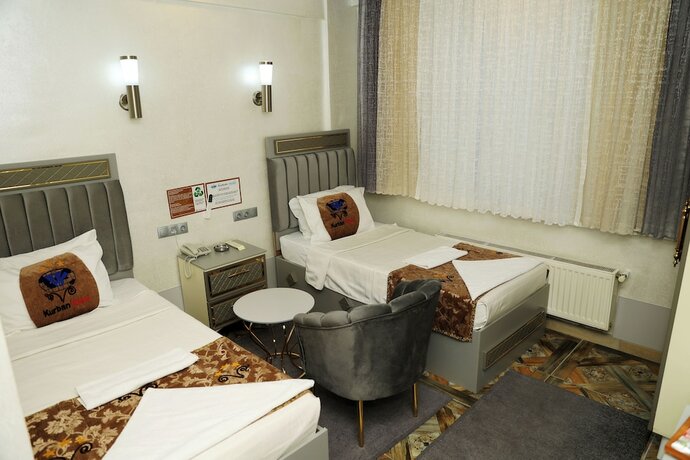 Imagen de la habitación del Hotel Kurban. Foto 16