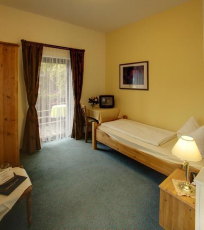 Imagen de la habitación del Hotel Kurgarten. Foto 10