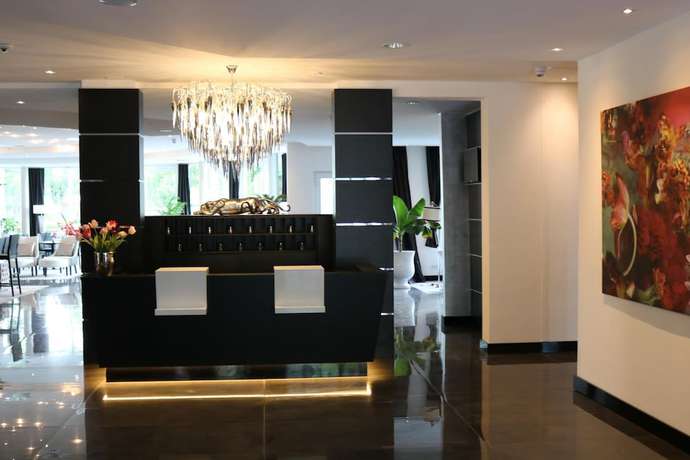 Imagen de los interiores del Hotel Kurhaus Design Boutique. Foto 18