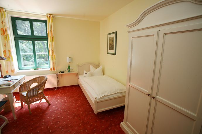 Imagen de los exteriores del Hotel Kurhaus Devin. Foto 3