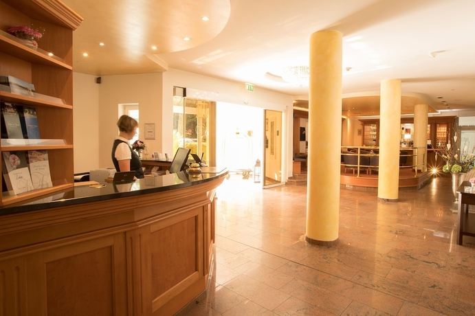 Imagen de los interiores del Hotel Kurhaus am Inselsee. Foto 18