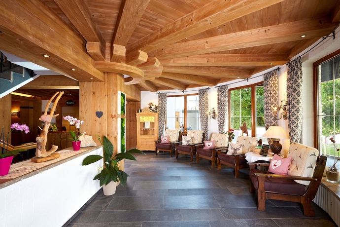 Imagen de los interiores del Hotel Kurhotel Eichinger. Foto 14