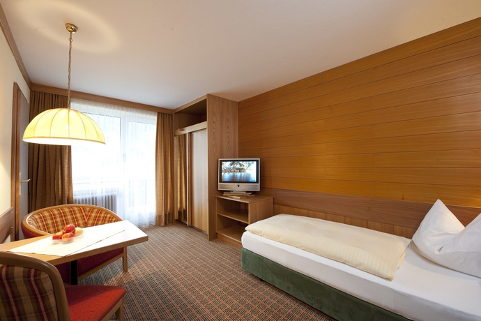 Imagen de la habitación del Hotel Kurhotel &Ouml;sterreichischer Hof. Foto 4