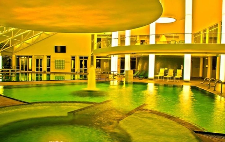Imagen de la piscina del Hotel Kurhotel Pyramide Sibyllenbad. Foto 19