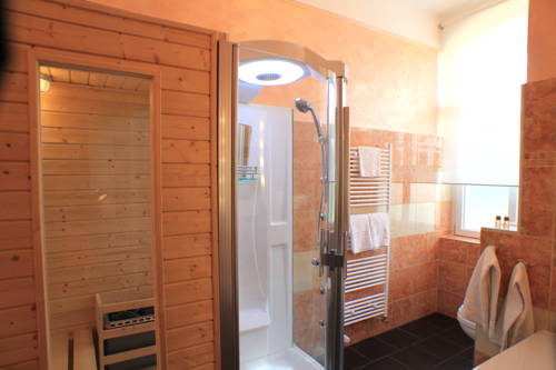 Imagen de la habitación del Hotel Kurhotel Quellenhof. Foto 3