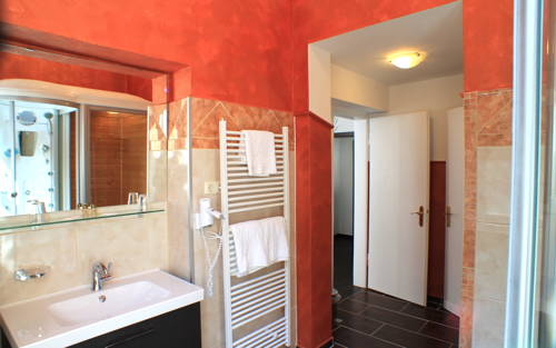 Imagen de la habitación del Hotel Kurhotel Quellenhof. Foto 4