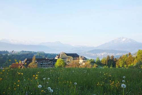 Imagen de la habitación del Hotel Kurhotel Sonnmatt Luzern. Foto 8