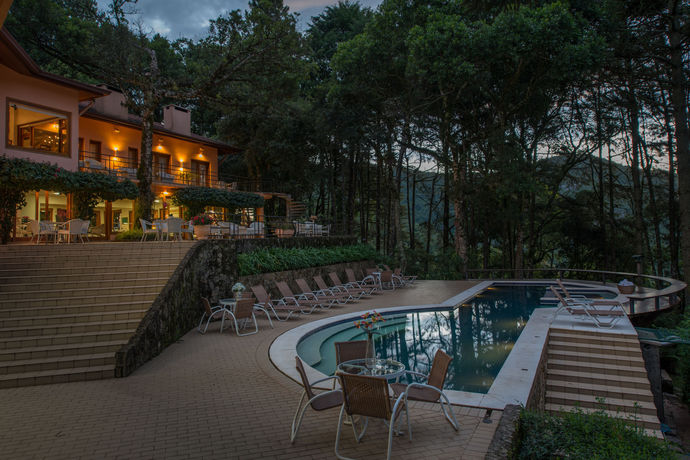 Imagen de la piscina del Hotel Kuriuwa. Foto 15