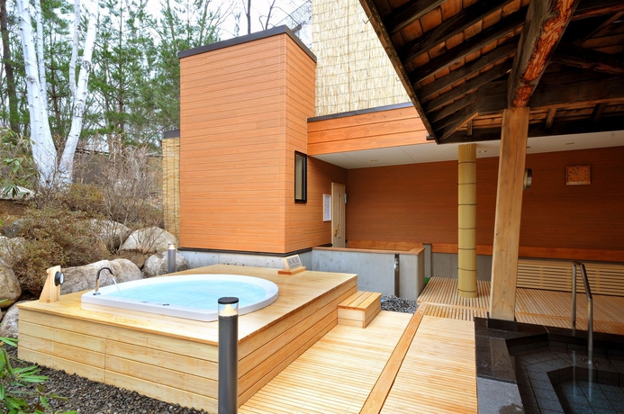 Imagen de la piscina del Hotel Kurobe Kanko. Foto 13