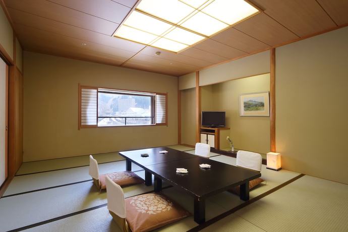 Imagen de la habitación del Hotel Kurobe Unazuki Onsen Yamanoha (Previously Unazuki Suginoi Hotel). Foto 6