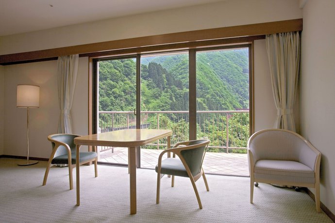 Imagen de la habitación del Hotel Kurobe Unazuki Onsen Yamanoha (Previously Unazuki Suginoi Hotel). Foto 9