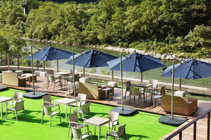 Imagen de los exteriores del Hotel Kurobe Unazukionsen Togen. Foto 14