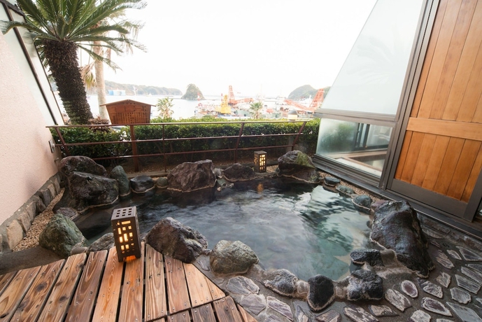 Imagen de la piscina del Hotel Kurofune. Foto 19