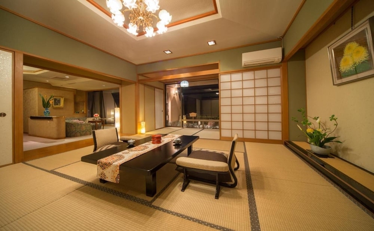 Imagen de la habitación del Hotel Kurofune. Foto 13