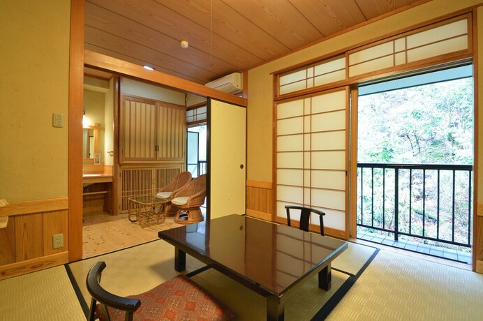 Imagen de la habitación del Hotel Kurokawa Onsen Okunoyu. Foto 16
