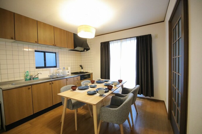 Imagen de la habitación del Hotel Kuromon Hibiki. Foto 25