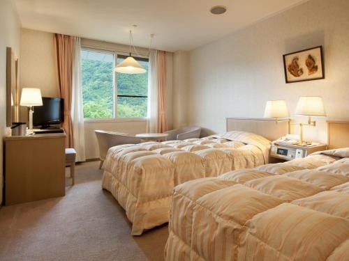 Imagen de la habitación del Hotel Kuroyon Royal. Foto 6