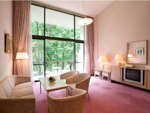 Imagen de la habitación del Hotel Kuroyon Royal. Foto 10
