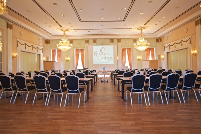 Imagen de los interiores del Hotel Kurpark-hotel Bad D&uuml;rkheim. Foto 15