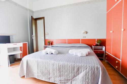 Imagen de la habitación del Hotel Kursaal, Bellaria-Igea Marina. Foto 6
