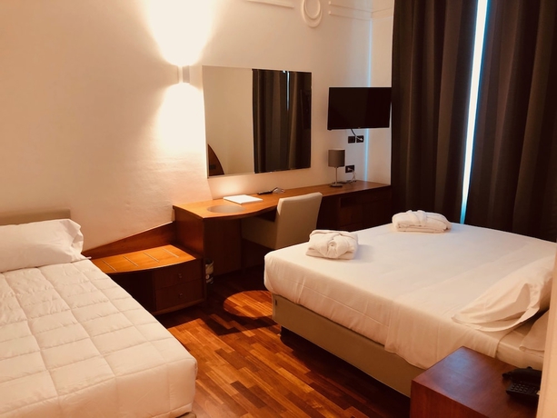 Imagen de la habitación del Hotel Kursaal, Cattolica. Foto 4