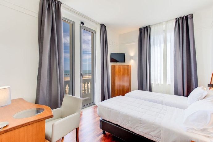 Imagen de la habitación del Hotel Kursaal, Cattolica. Foto 11