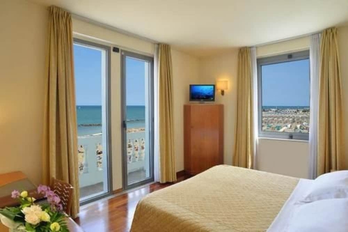 Imagen de la habitación del Hotel Kursaal, Cattolica. Foto 13