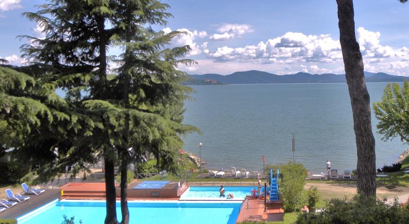 Imagen general del Hotel Kursaal, Lago Tras&iacute;meno. Foto 5