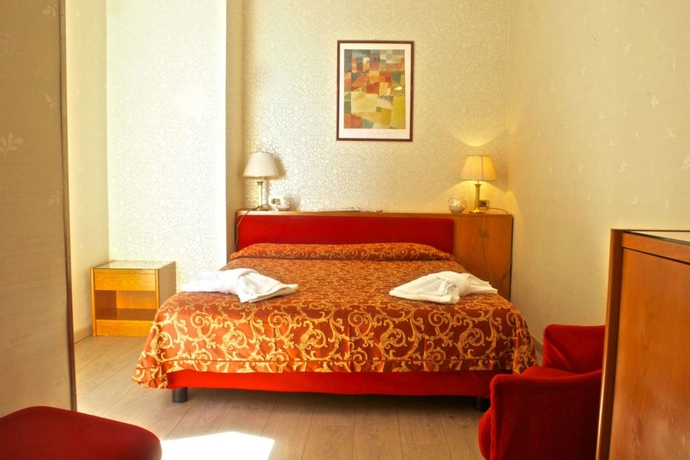 Imagen de la habitación del Hotel Kursaal, Rimini. Foto 8