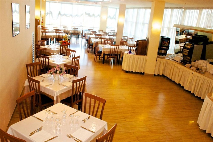 Imagen del bar/restaurante del Hotel Kursaal, Rimini. Foto 4