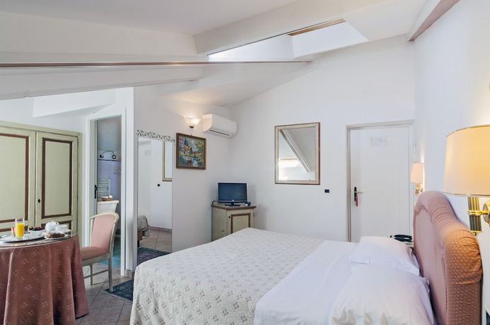 Imagen de la habitación del Hotel Kursaal - Umbria. Foto 5