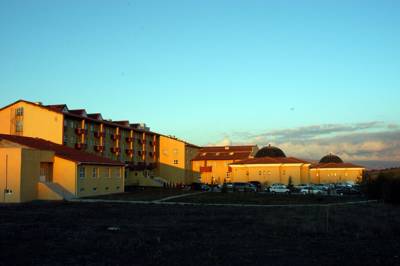 Imagen general del Hotel Kursunlu Thermal Resort. Foto 2