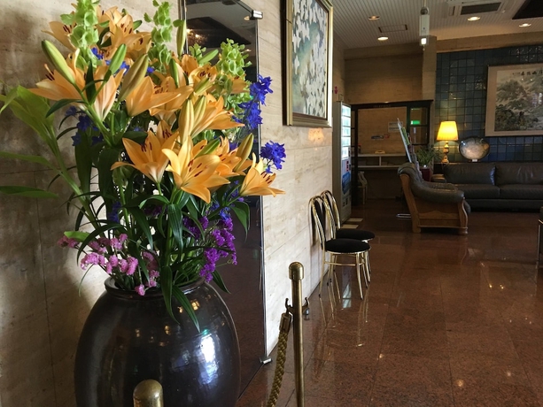 Imagen de los interiores del Hotel Kurume Station. Foto 16