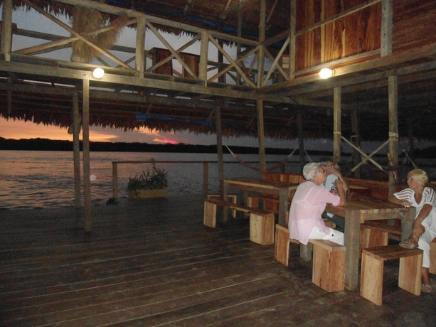 Imagen de los interiores del Hotel Kurupira Cabin Floating. Foto 13