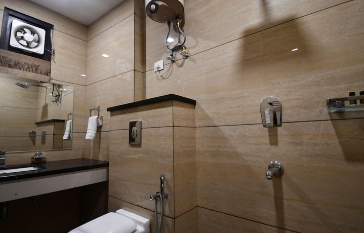 Imagen de la habitación del Hotel Kush Ganga Heritage. Foto 15