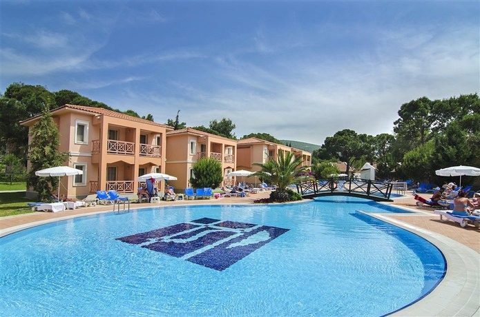 Imagen de la piscina del Hotel Kustur Club Holiday Village. Foto 14