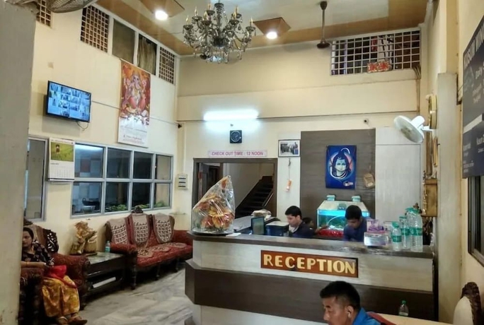 Imagen de los interiores del Hotel Kusum And Restaurant. Foto 13