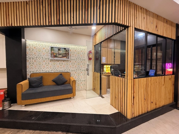 Imagen de los interiores del Hotel Kusum Kunj. Foto 16