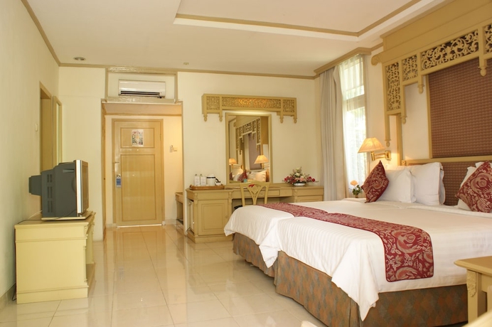 Imagen de la habitación del Hotel Kusuma Sahid Prince. Foto 2