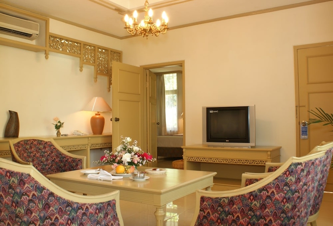 Imagen de la habitación del Hotel Kusuma Sahid Prince. Foto 17