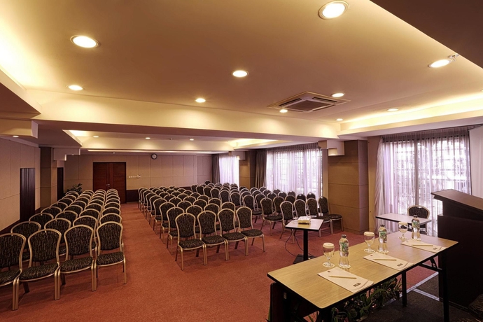 Imagen de los interiores del Hotel Kuta Central Park. Foto 15